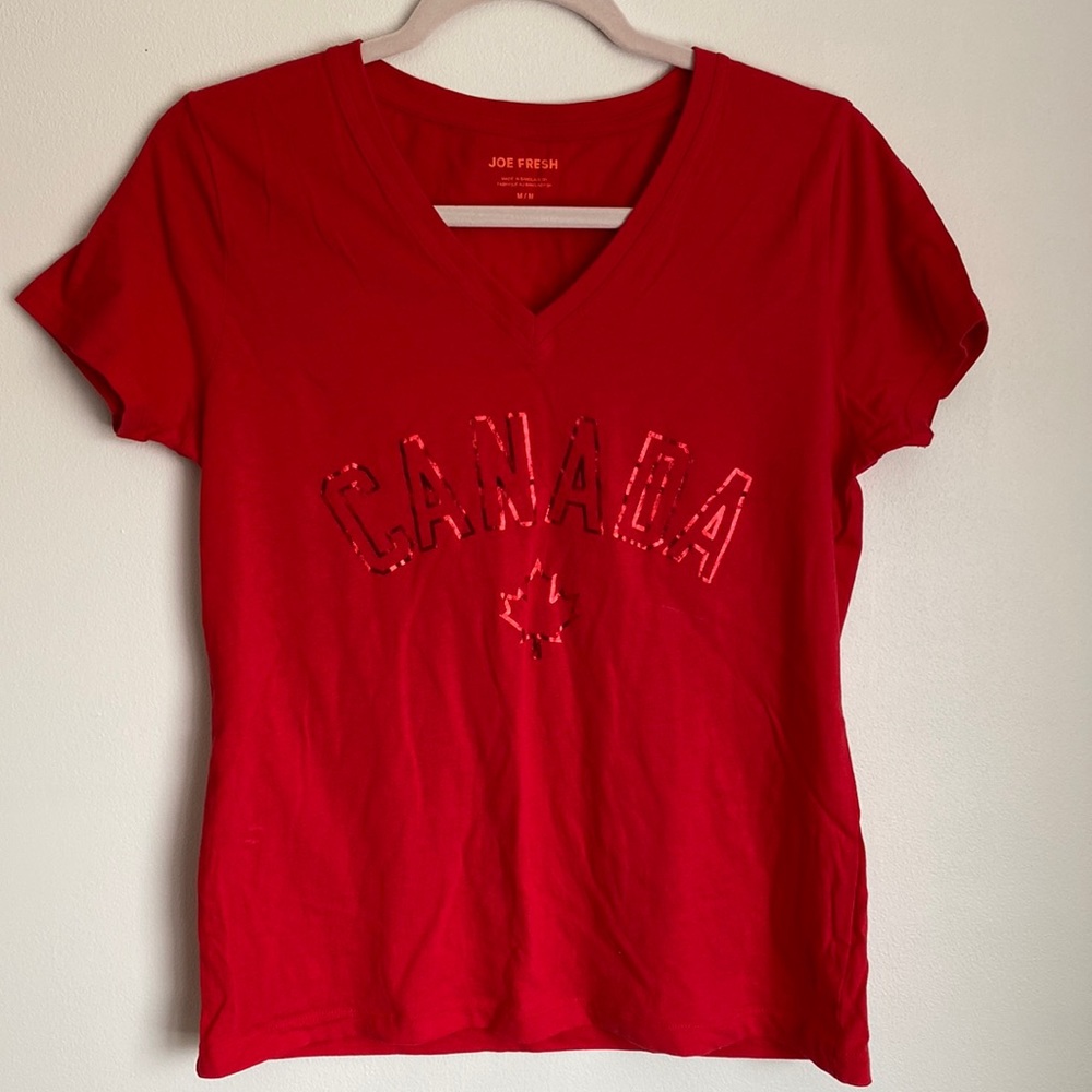 🇨🇦Joe Fresh medium red Canada tee. Short sleeve🇨🇦